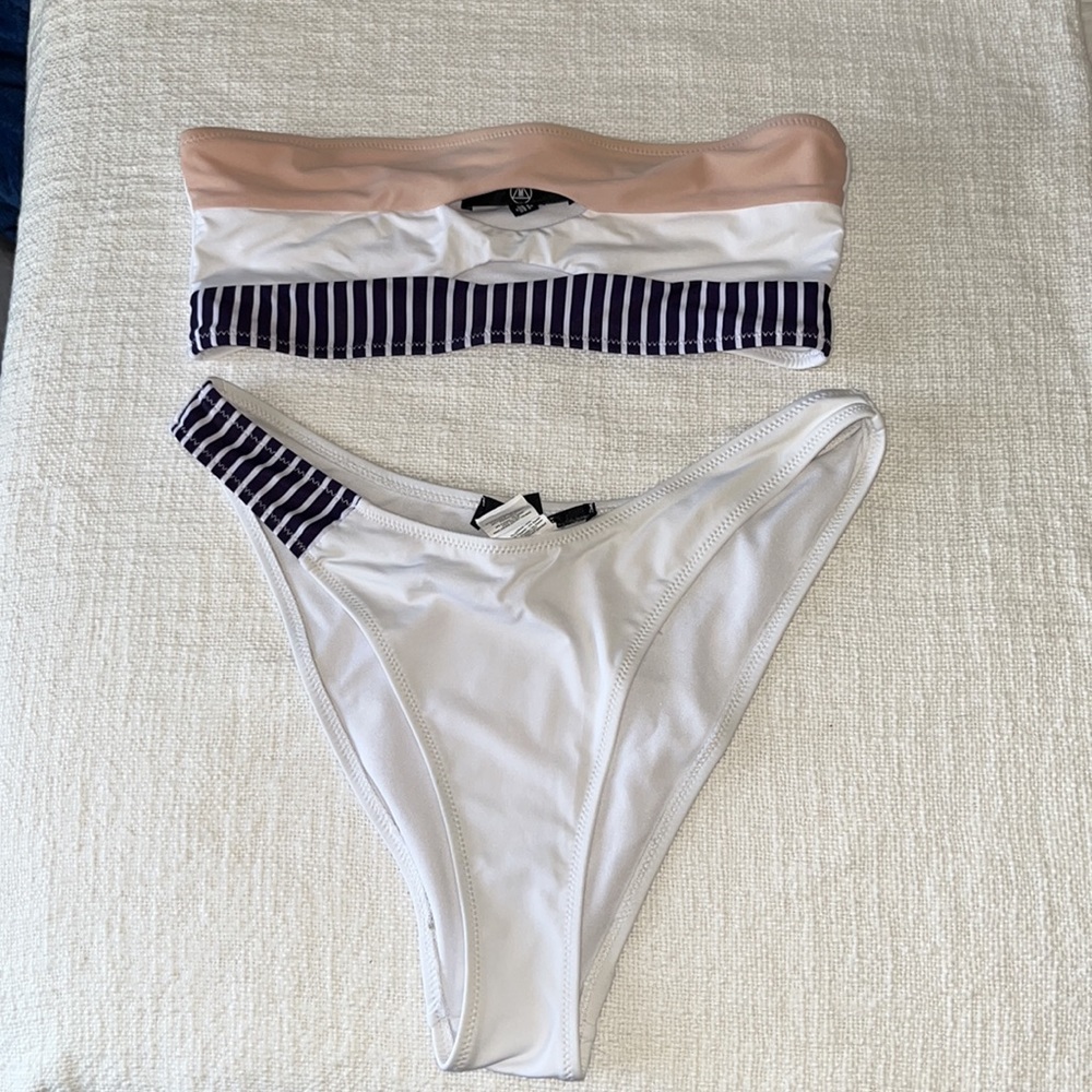 Misguided Bikini Top 4 / 6 Bottom